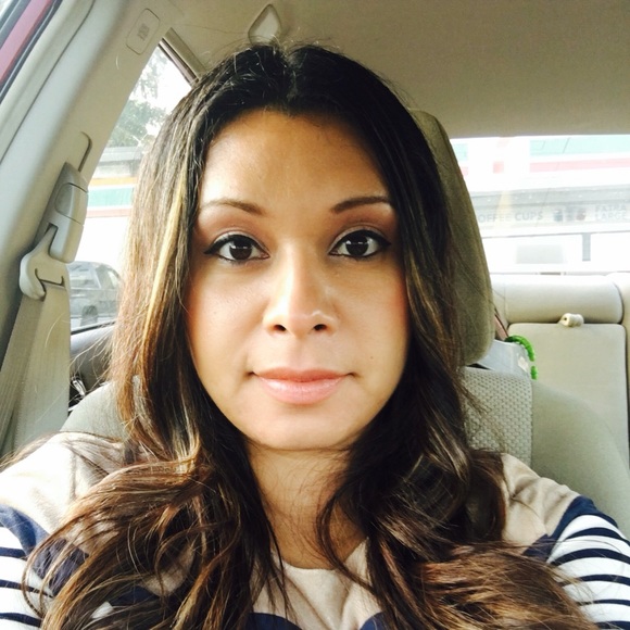 Profile Picture of Jessica Almanzar (@classy_jess) on Poshmark