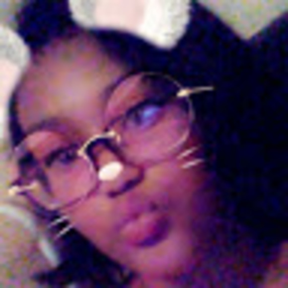 Juliana Tates - Poshmark Profile Picture of Juliana Tates (@julianatates532) on Poshmark