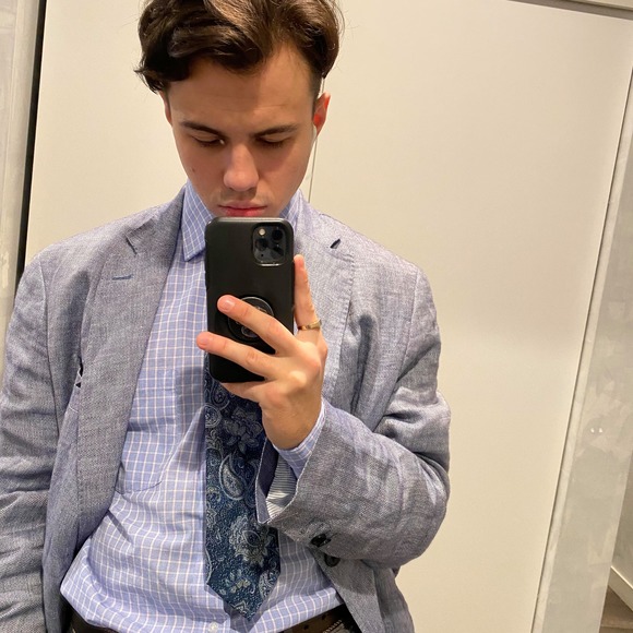 Profile Picture of Bogdan Tkachuk (@bogdantkachuk) on Poshmark