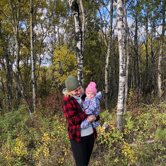 Profile Picture of Emily Bajus (@emilybajus) on Poshmark