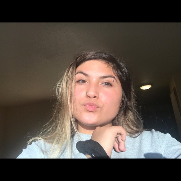 Yecenia Raya torres - Poshmark Profile Picture of Yecenia Raya torres (@yecenia0502) on Poshmark