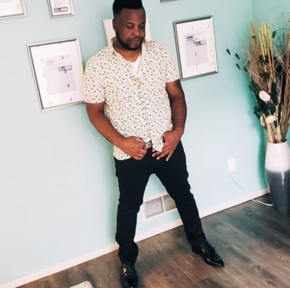 Profile Picture of Don Barnes (@dwaynebarnes776) on Poshmark