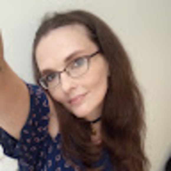 Profile Picture of Lauren Gallatin (@gallatinlauren3) on Poshmark