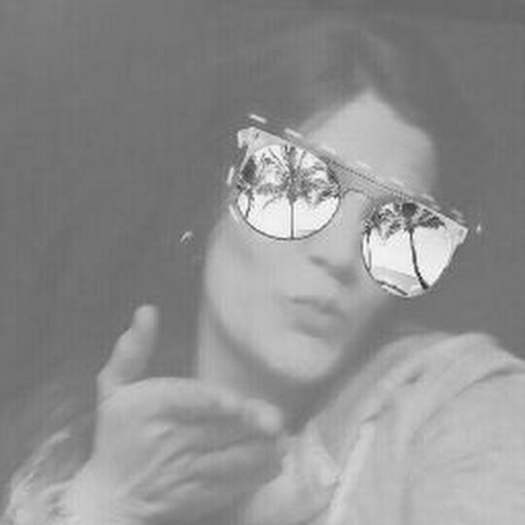 Profile Picture of Stevette Frakes (@frakes880) on Poshmark