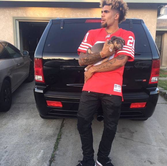 Profile Picture of Robert Wilkes (@robertwilkes47) on Poshmark