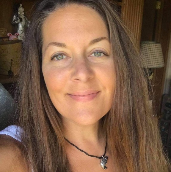 Profile Picture of Amy Nesbit (@amynesbit50) on Poshmark
