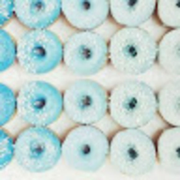 Profile Picture of Shanika Fernando (@shanikafernando) on Poshmark