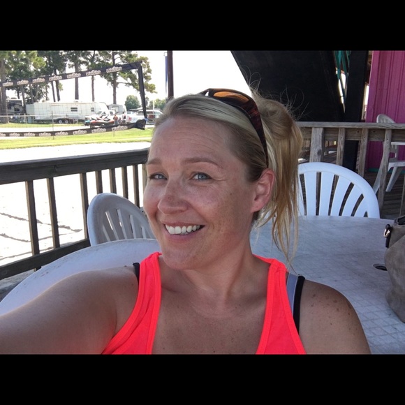 Profile Picture of Heather Danowski (@hdanowski) on Poshmark