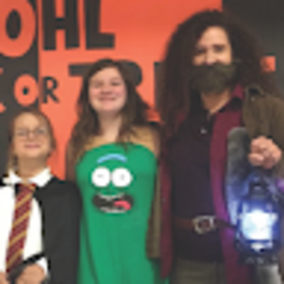 Profile Picture of Danielle Mateyka (@daniellemateyka) on Poshmark