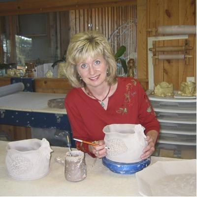 Bobbie Thomas - Twitter Profile Picture of Bobbie Thomas (@thomaspottery) on Twitter