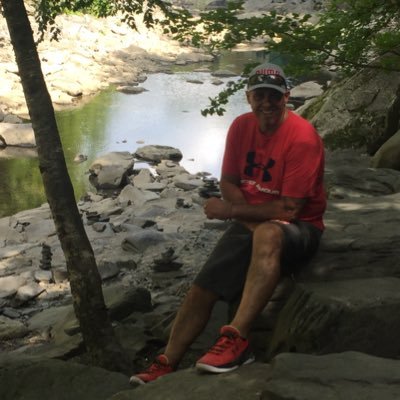 Profile Picture of Bob Trudeau (@BobTrudeau5) on Twitter