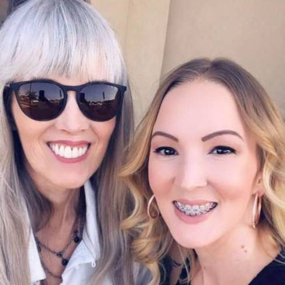 Profile Picture of Jan Hetu (@janhetu) on Poshmark