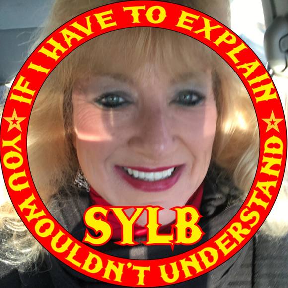 Profile Picture of Lisa Sutter (@lisarozars) on Poshmark