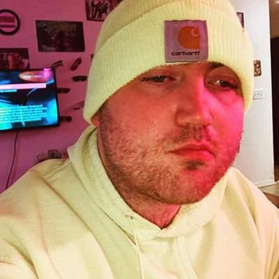 Profile Picture of Kyle Osburn (@Poppunk87) on Twitter