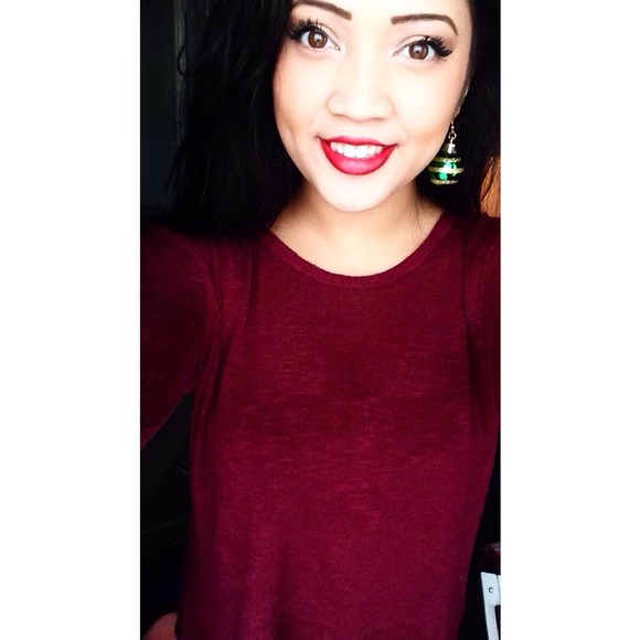 Profile Picture of Marissa Cooter (@marissalaurenn) on Poshmark