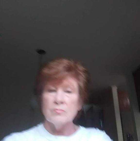 Profile Picture of Helen Roberts (@helenroberts342) on Poshmark