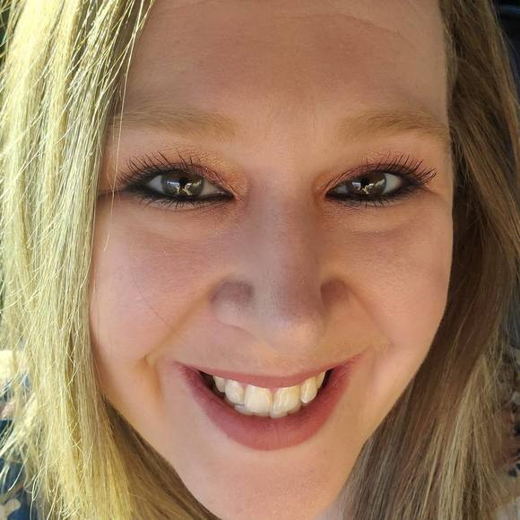 Profile Picture of Rixceny Lovelace (@rixceny06) on Poshmark