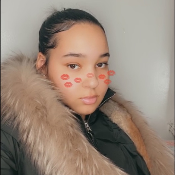 Profile Picture of Haydee Arture (@leerose1211) on Poshmark