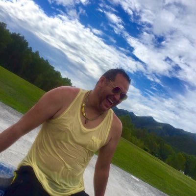 Profile Picture of Julio Nevarez (@elpanda6) on Twitter