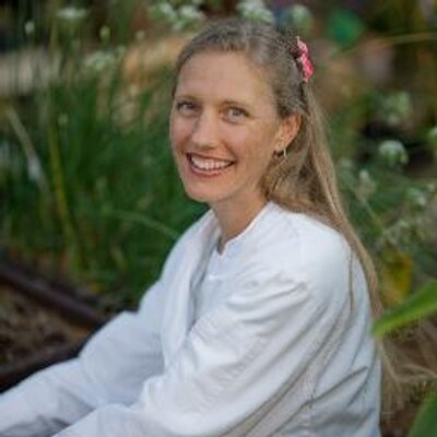 Profile Picture of Leslie Ashburn (@macrohawaii) on Twitter