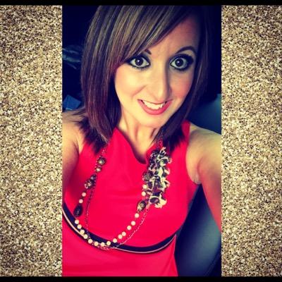Profile Picture of Julia Huff (@JuliaHuff123) on Twitter