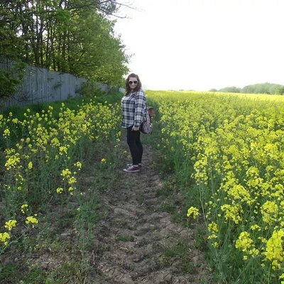 Profile Picture of Amy -Louise Silvers (@amy_silvers) on Twitter