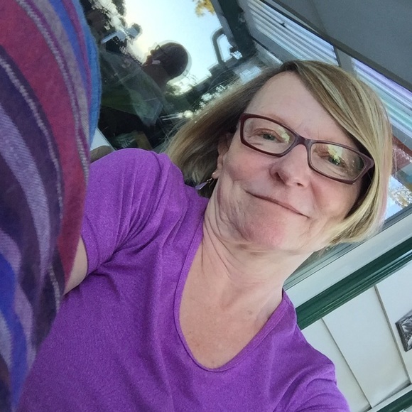 Profile Picture of Rosemary Sudmeier (@schmoorose) on Poshmark