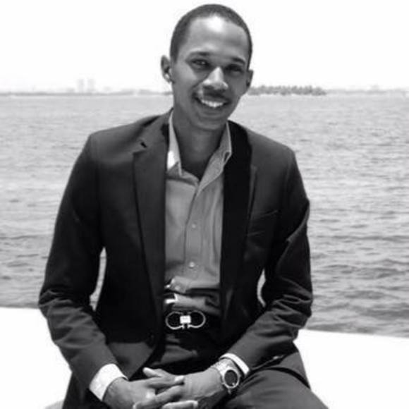 Profile Picture of B Ferber (@ferrbz1) on Poshmark