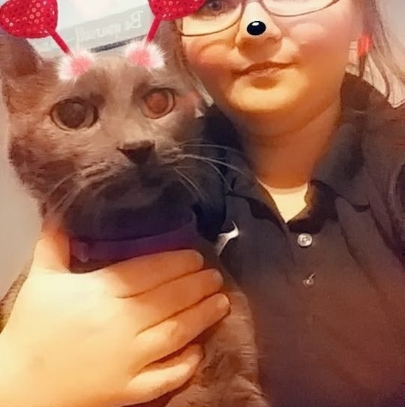 Profile Picture of Kat Maile (@fantastikat) on Poshmark