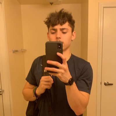 Profile Picture of DLW (@david_winburn) on Twitter