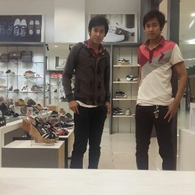 Profile Picture of Wan Zain (@eone_alice) on Twitter