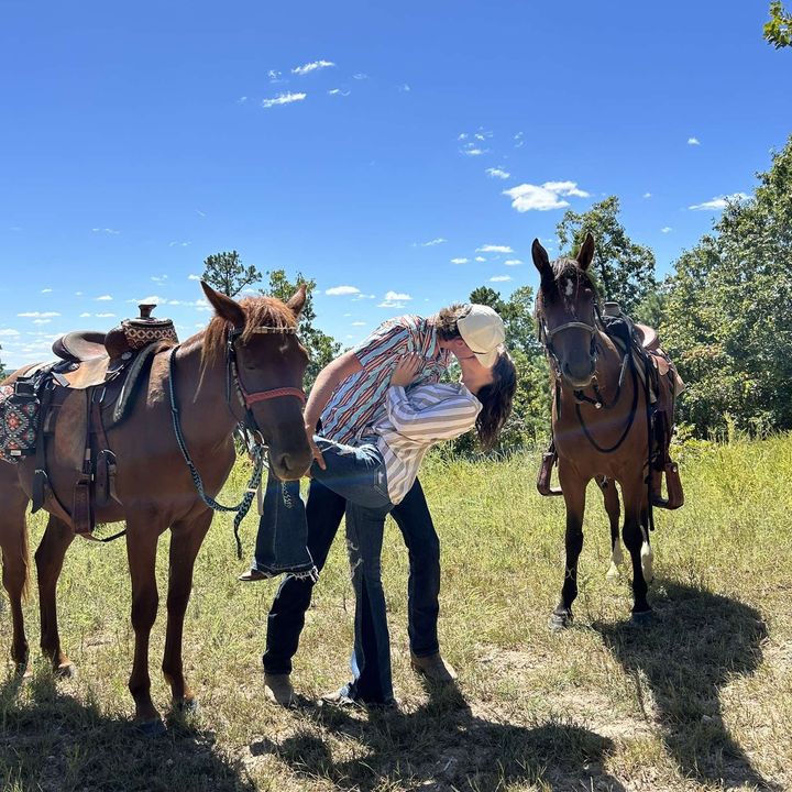 Profile Picture of Elliott (@elliott._.white) on Tiktok