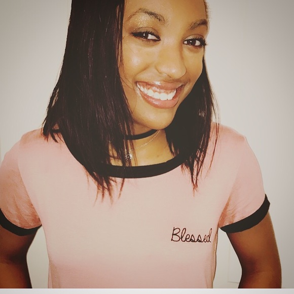 Profile Picture of Shay Brewer (@shaybrew) on Poshmark