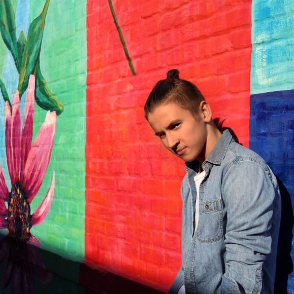 Profile Picture of Oleg Grubleac (@oleg20) on Poshmark