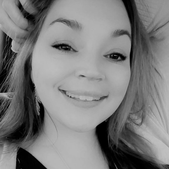 Profile Picture of Jessica Leitheiser (@keetspring) on Poshmark
