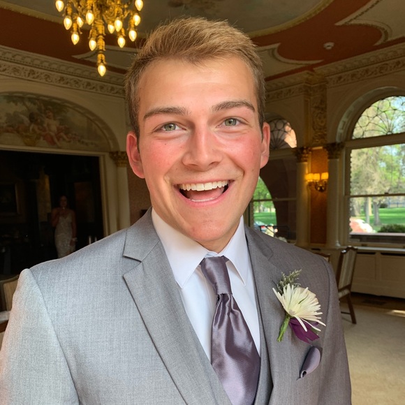 Profile Picture of Peyton Krych (@pkrych) on Poshmark