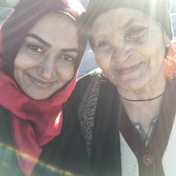 Profile Picture of Itrat Batool (@itratbb) on Poshmark