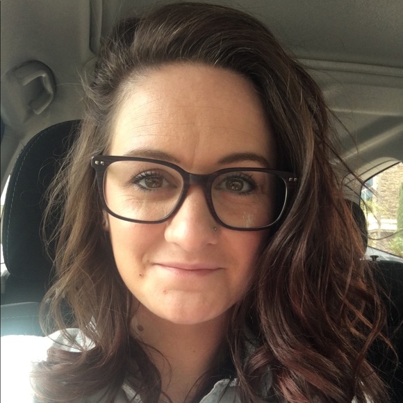 Profile Picture of Nicole Winterrowd (@nwinterrowd) on Poshmark