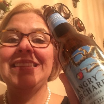 Profile Picture of Christine Conklin (@crazymommy_) on Twitter