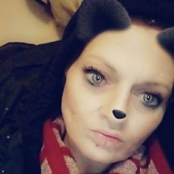 Profile Picture of Fae fae Fordham (@13faegirl13) on Poshmark