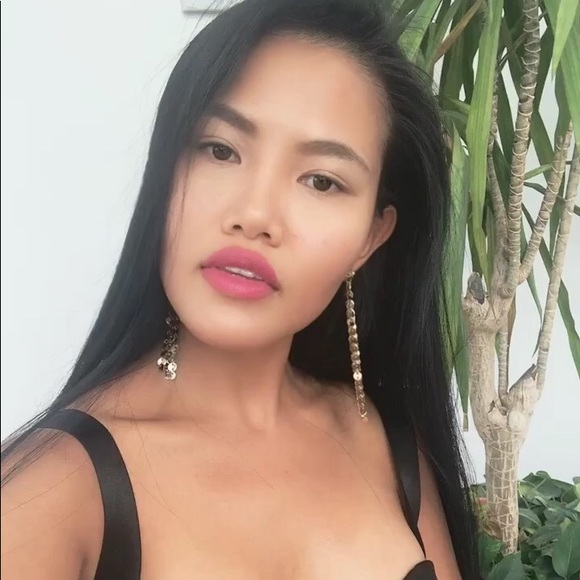 Profile Picture of Thanh Nguyen (@ritanguyen1010) on Poshmark