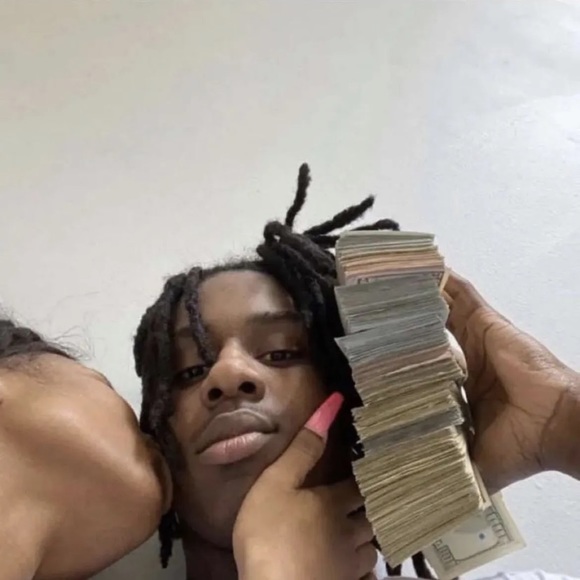 Profile Picture of Curtis Allenye (@famousdexson23) on Poshmark