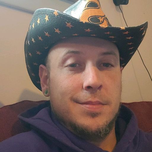 Profile Picture of TheManwaring (@themanwaring) on Tiktok