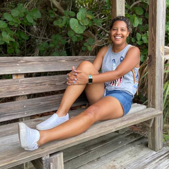 Profile Picture of Ashley Alicea (@startrackrat) on Poshmark