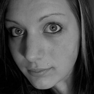 Profile Picture of Amanda Jean Van Dykeon Twitter