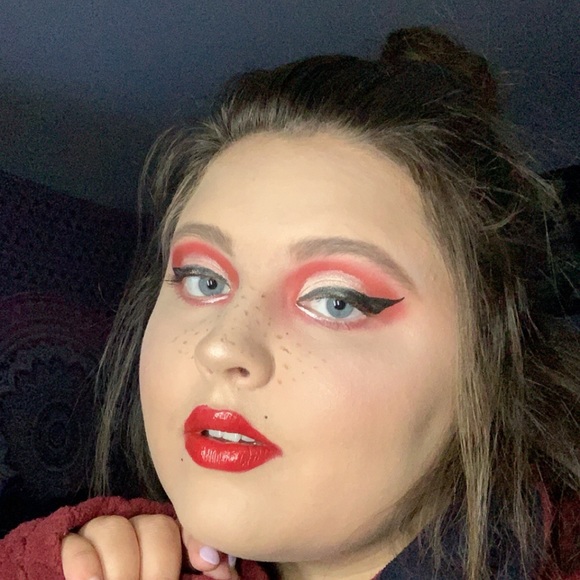 Gabby Mitchell - Poshmark Profile Picture of Gabby Mitchell (@gabbymitchell11) on Poshmark