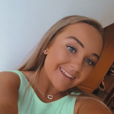 Profile Picture of Mollie (@MollieBarrett9) on Twitter