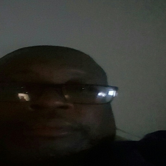 Profile Picture of Chris Dupree (@cdupree2) on Poshmark