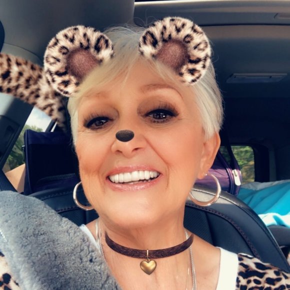 Profile Picture of Susan Jacobus (@6junebug6) on Poshmark