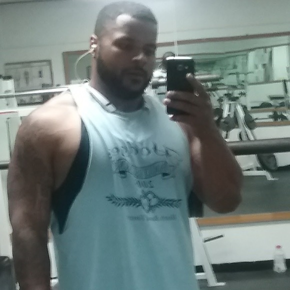Profile Picture of Andrew Hodges (@druhodges0810) on Poshmark